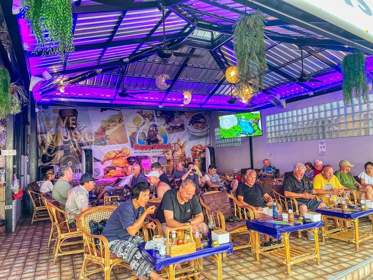 Happy Vikings - Beachfront Jomtien Exterior foto