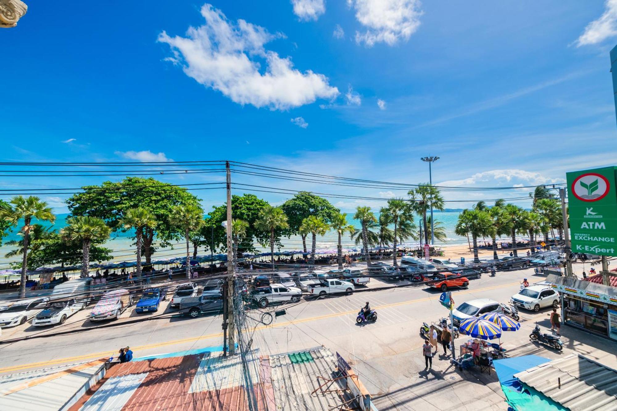 Happy Vikings - Beachfront Jomtien Habitación foto